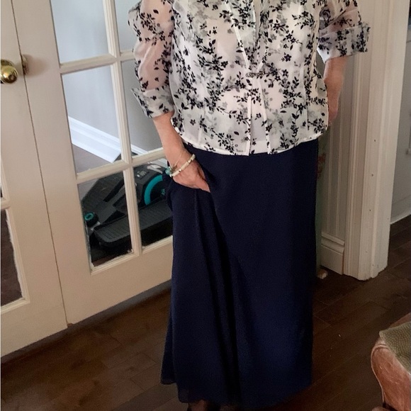 Mother of the Bride dress and jacket - Picture 4 of 12